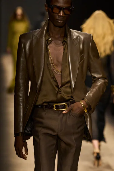 Look 33